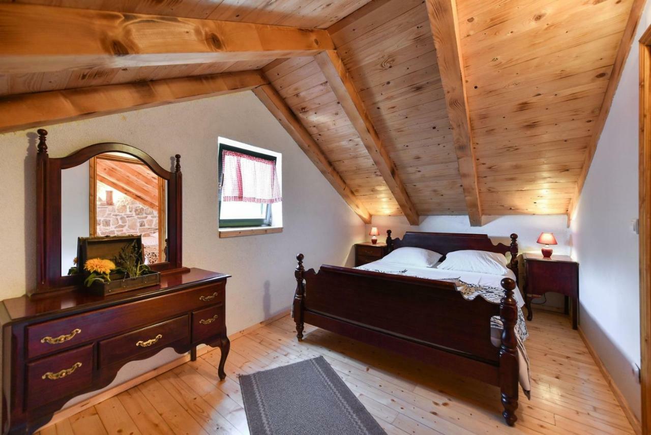 Romantic Pet Friendly House Orhideja - By Tourist Agency Leut Privlaka  Exterior photo