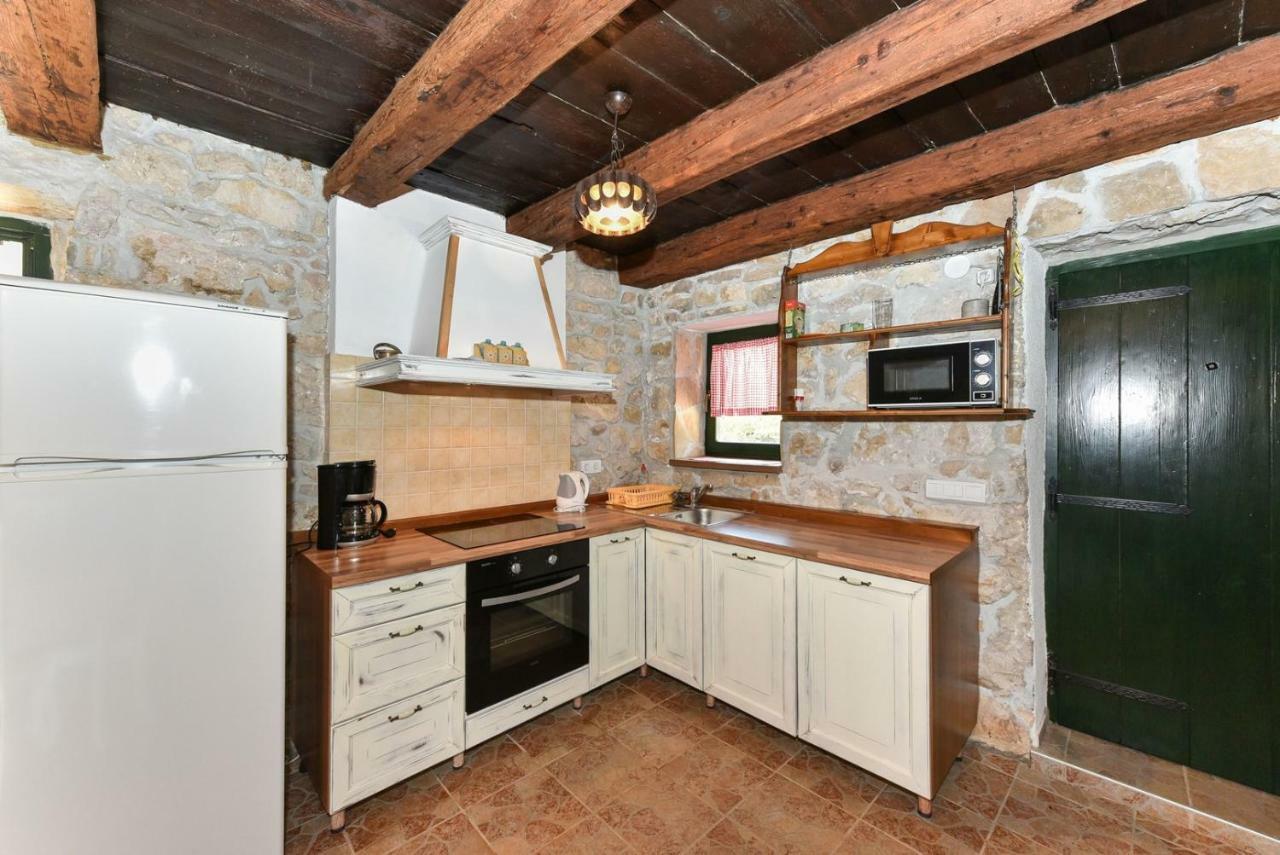 Romantic Pet Friendly House Orhideja - By Tourist Agency Leut Privlaka  Exterior photo