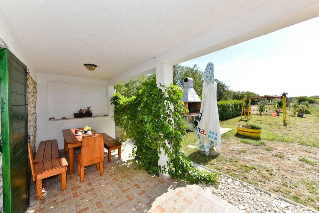 Romantic Pet Friendly House Orhideja - By Tourist Agency Leut Privlaka  Exterior photo